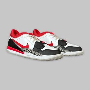 Nike Jordan Legacy 312 Low Youth Sneakers White/Red/Black – Size 3Y